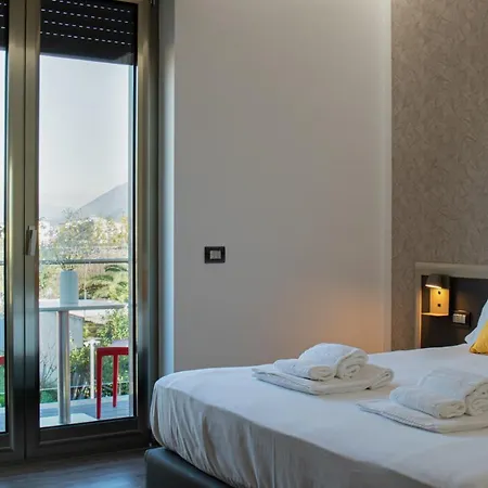 Myhouse Bed & Breakfast 4*