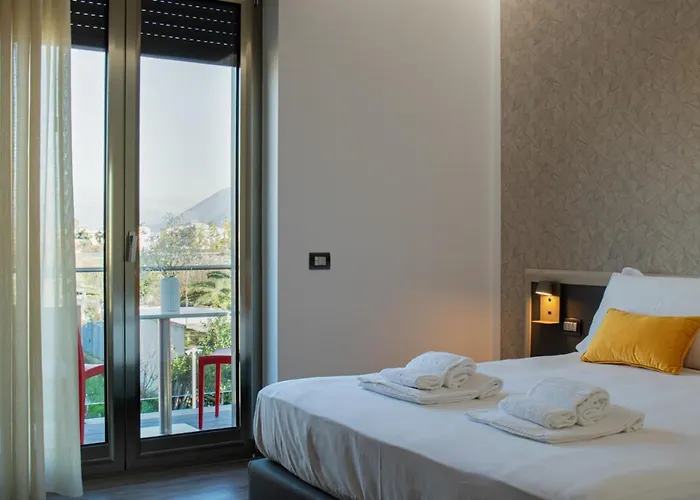 Myhouse Bed & Breakfast 4*